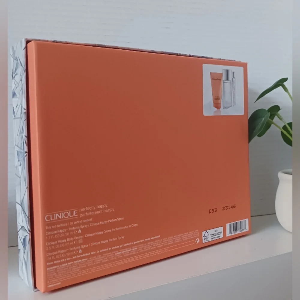 NWT Clinique - Happy Set